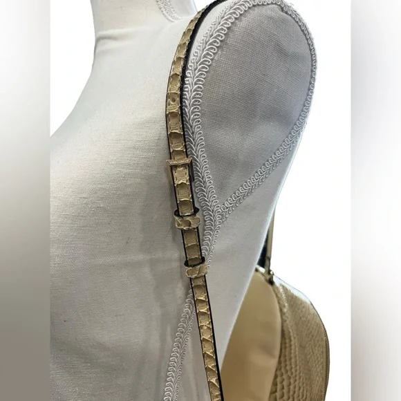 Victoria’s Secret Snakeskin Gold Backpack. Adjustable straps - Picture 10 of 15